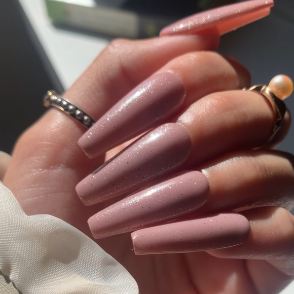 Press On Nail Set - Picture 1 of 2